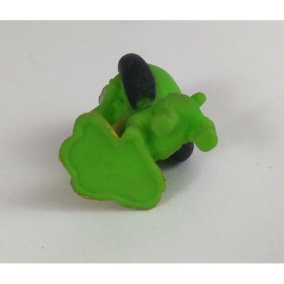 The Ugglys Pet Shop Series 1 Stickiest Green Barfing Beagle Ultra Rare - Picture 6 of 6